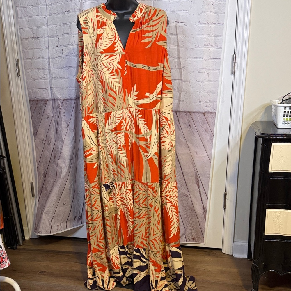 NWT Vince Camuto Orange and Cream Leaf Print Maxi Dress - Picture 4 of 13